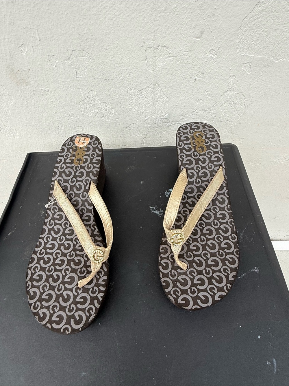 Guess Gold Metallic Strap Patterned Platform Flip-Flops